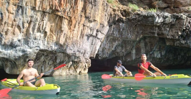 kayak-tour-following-in-the-footsteps-of-james-bond-in-maratea