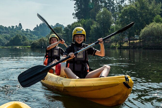 kayak-tour-i-going-down-the-lima-river-in-kayak-av