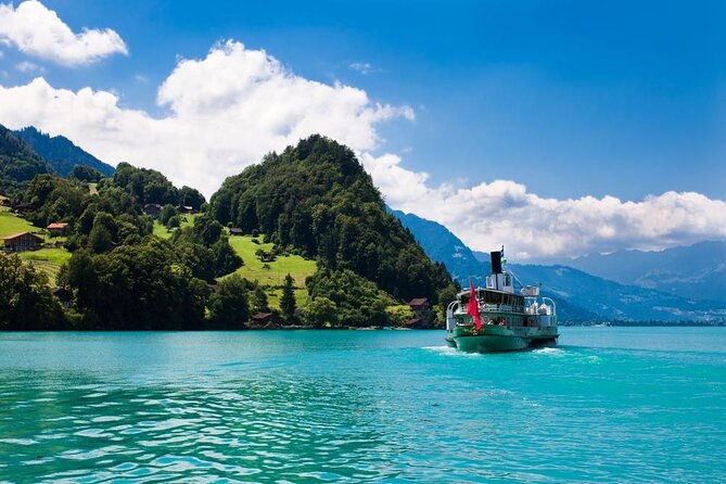 kayak-tour-of-the-turquoise-lake-brienz
