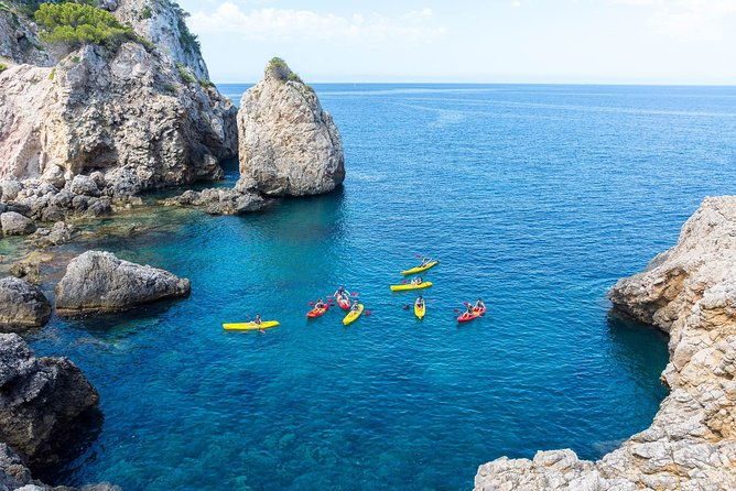 kayak-tour-to-malgrats-islands-from-santa-ponsa