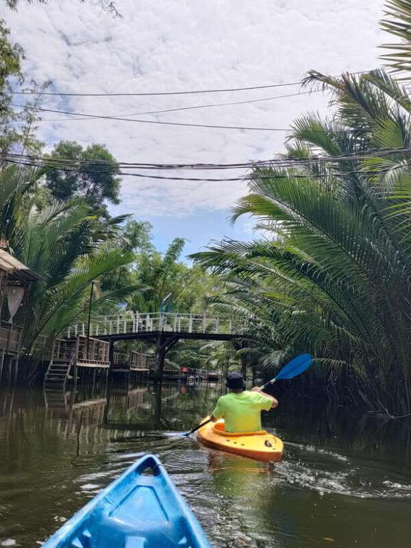 kayak-trip-around-green-cathedral-swim-reflection-sunset