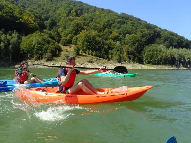 Kayaking Adventure on Siriu mountain Lake - Key Points
