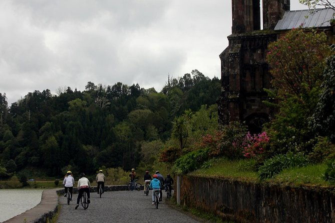 kayaking-and-mountain-biking-in-furnas-2