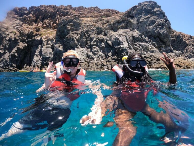 kayaking-and-snorkeling-with-turtles