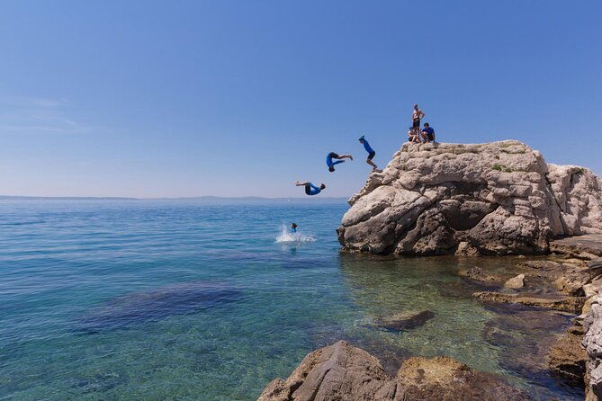 kayaking-in-the-adriatic-sea-with-snorkeling-from-podstrana