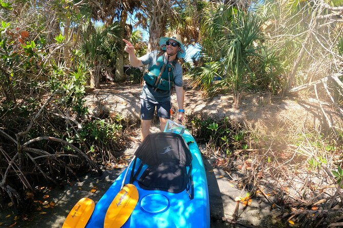 kayaking-the-canals-of-venice-fl