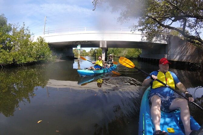 kayaking-the-canals-of-venice-fl