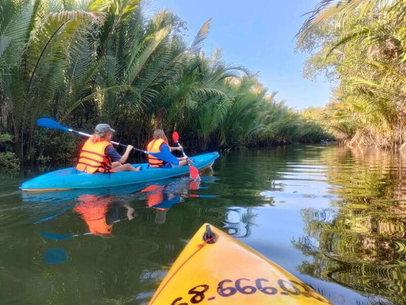 kayaking-tour-around-green-cathedral