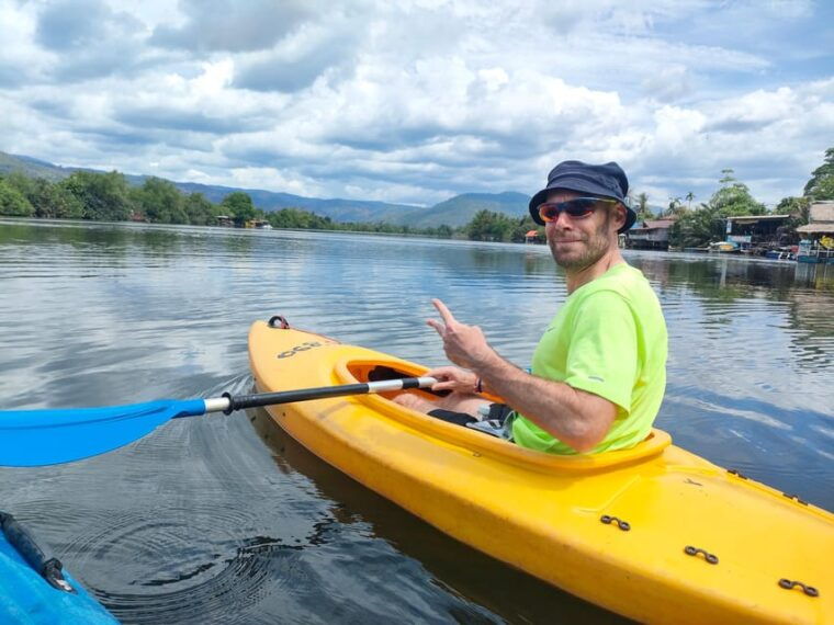 kayaking-tour-around-green-cathedral