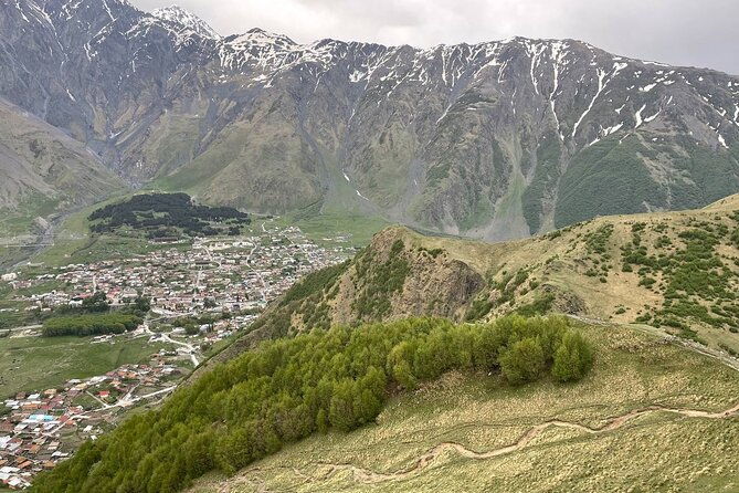 kazbegi-all-inclusive-tour-in-caucasus-mountains-2