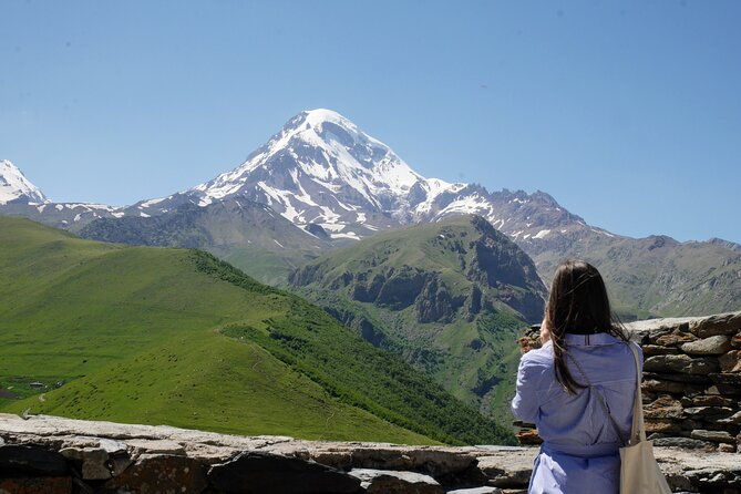 kazbegi-and-khinkali-the-ultimate-mountain-experience-tour