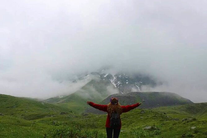 kazbegi-juta-2-day-tour-easy-hikings