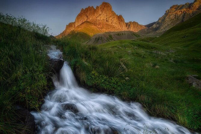 kazbegi-juta-2-day-tour-easy-hikings