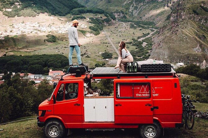 kazbegi-juta-2-day-tour-easy-hikings