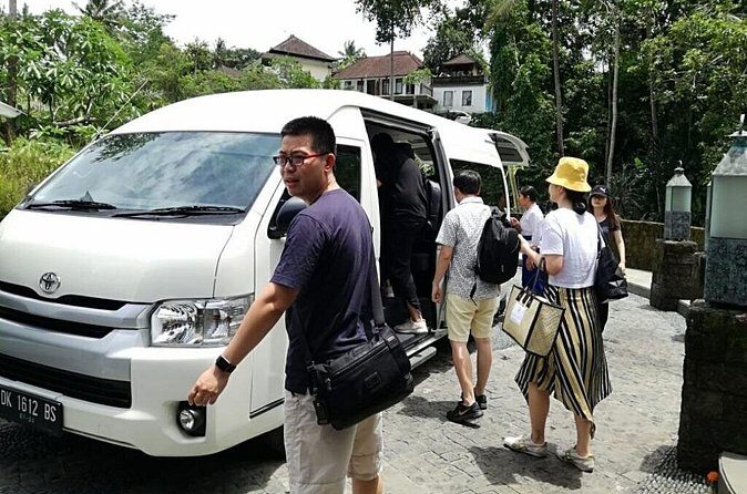 Kecak And Fire Dance At Melasti Beach With Jimbaran Dinner - The Sum Up