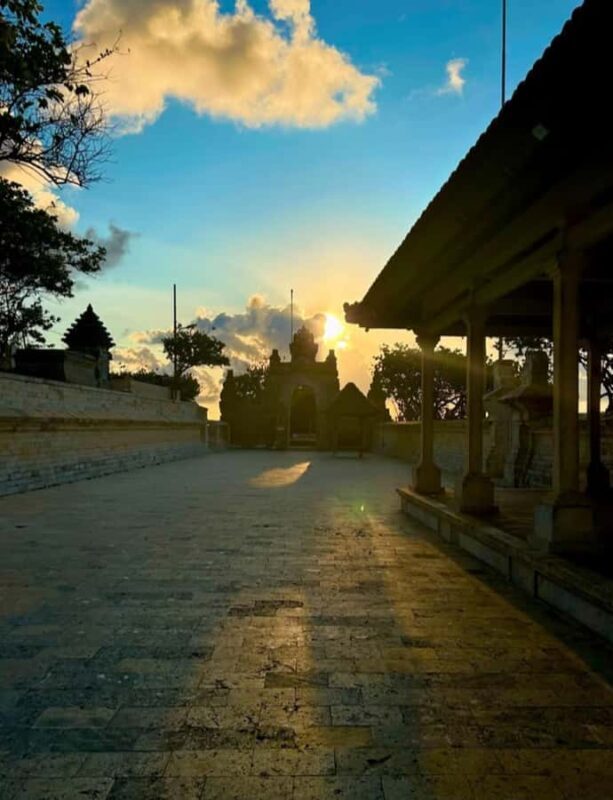 Kecak Fire Dance: Sacred Cliff Experience & Exclusive Beach - Key Points