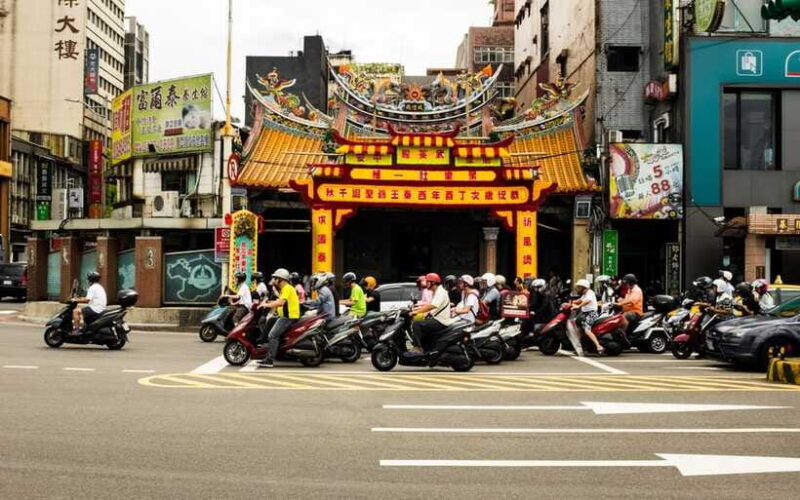 Keelung: Guided Walking Tour with Snacks and Drink - What to Keep in Mind