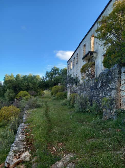 Kefalonia: Old Farsa Village Morning Walking Tour - An In-Depth Look at the Old Farsa Village Tour