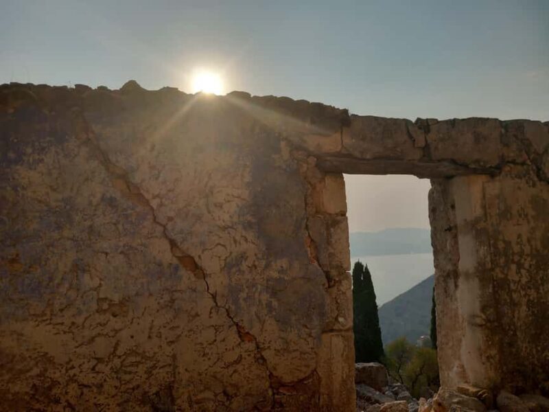 Kefalonia: Old Farsa Village Sunset Walking Tour - A Closer Look at the Experience