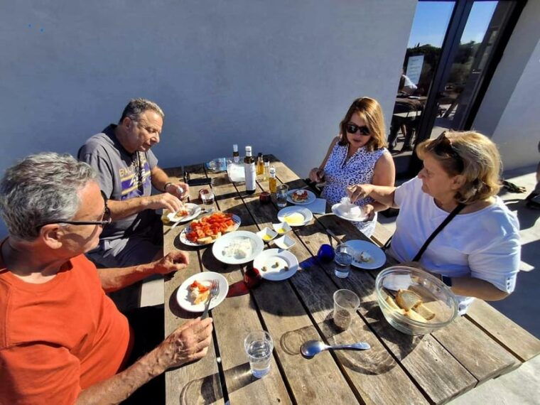 kefaloniaprivate-olive-oil-honey-wine-tasting-experience