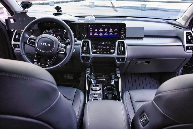 keflavik-airport-to-skarfabakki-harbour-private-transportation