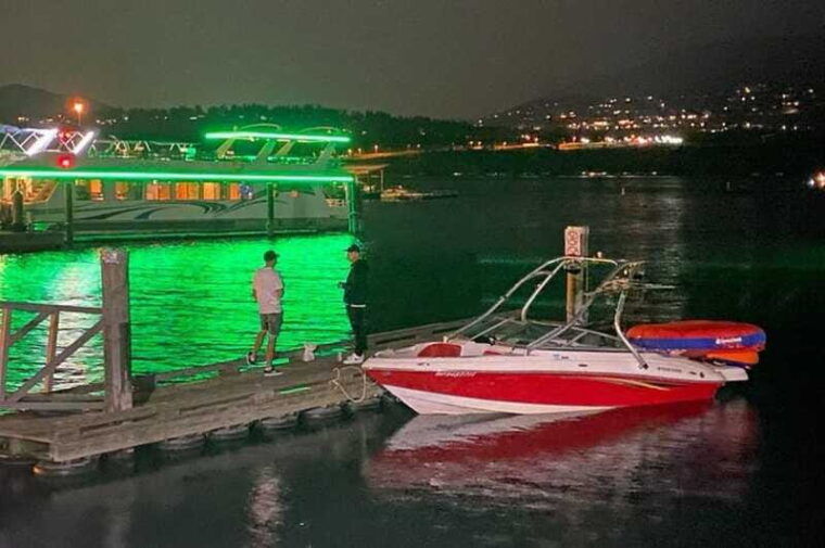 kelowna-tiki-party-yacht-rental