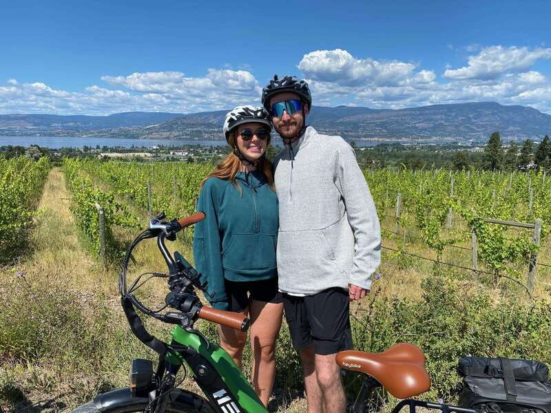 kelowna-wine-tasting-by-e-bike-smartphone-guide-lunch