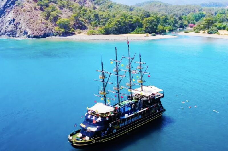 kemer-antalya-belek-kundu-exciting-pirate-ship-adventure