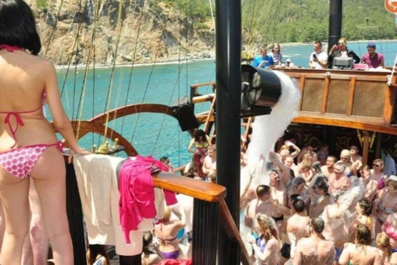 kemer-antalya-belek-kundu-exciting-pirate-ship-adventure