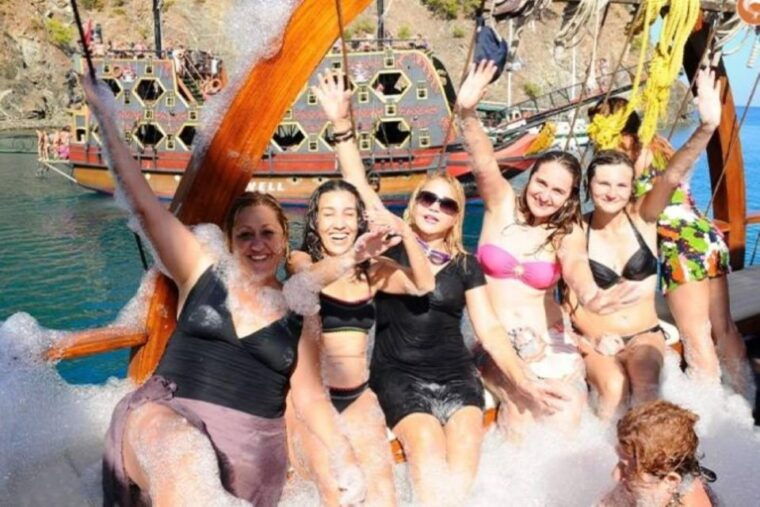 kemer-antalya-belek-kundu-exciting-pirate-ship-adventure