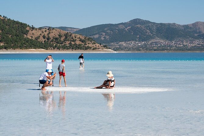 kemer-exclusive-salda-lake-pamukkale-day-tour-w-meals-pickup