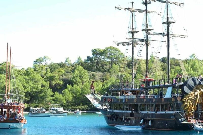 kemer-full-day-pirate-boat-trip-with-lunch