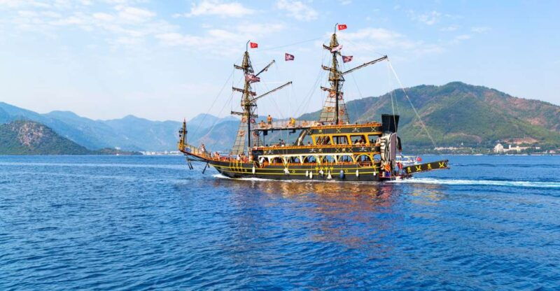 kemer-full-day-pirate-boat-trip-with-lunch