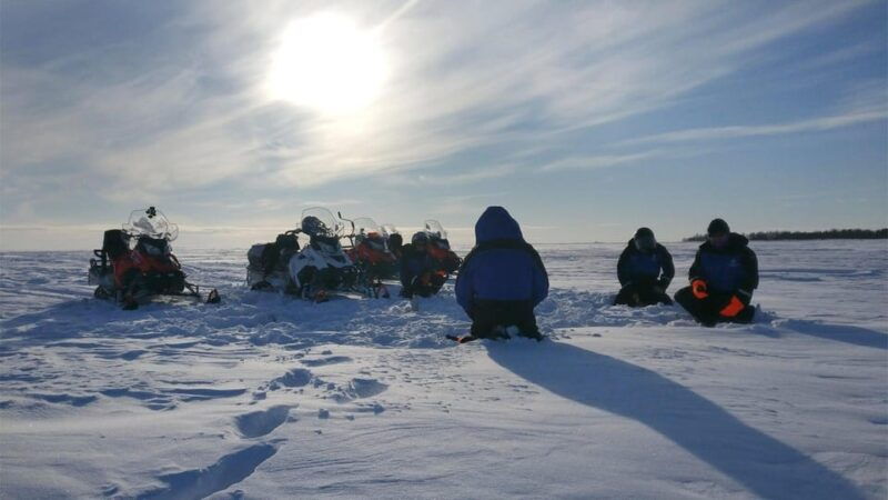 kemi-tornio-ice-fishing-safari-with-snowmobiles