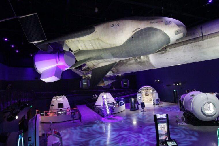 kennedy-space-center-chat-with-an-astronaut-with-admission