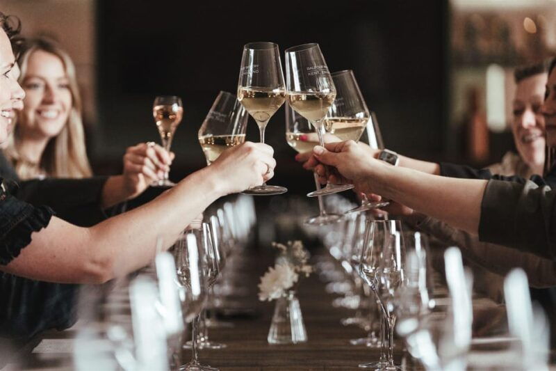 kent-balfour-vineyard-walk-and-wine-tasting