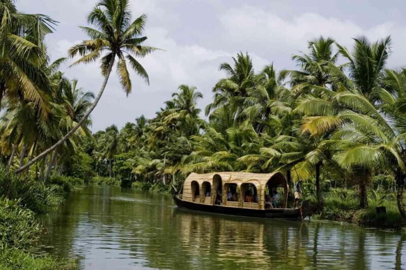 Kerala:- 03 Days Periyar and Alleppey Houseboat Cruise Tour - Who Will Love This Tour?