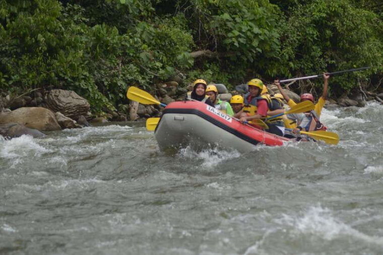 ketambe-sumatra-jungle-trekking-and-rafting-2