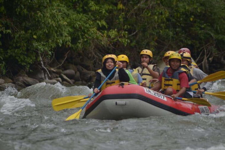 ketambe-sumatra-jungle-trekking-and-rafting-2
