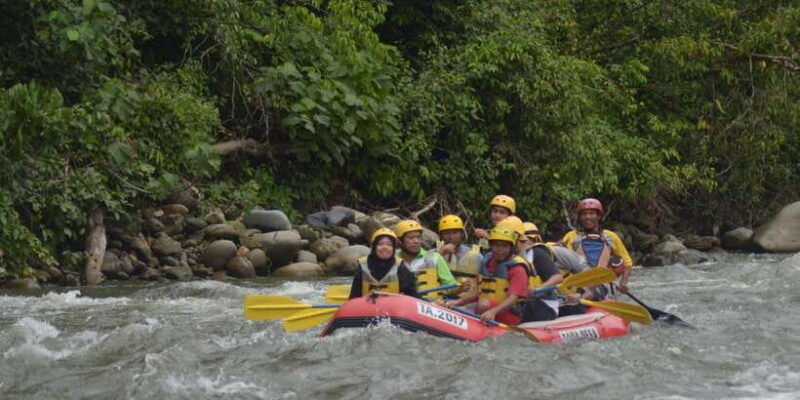 ketambe-sumatra-jungle-trekking-and-rafting
