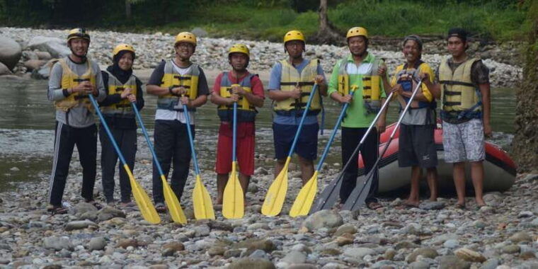 ketambe-sumatra-jungle-trekking-and-rafting