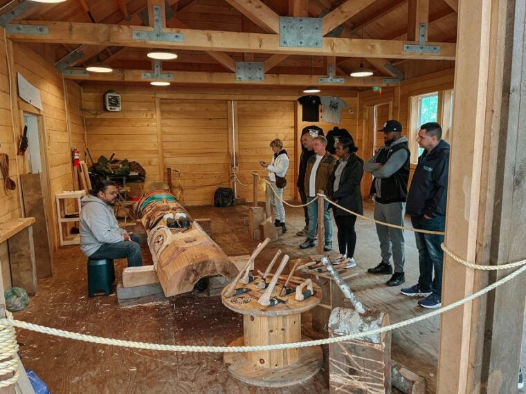 ketchikan-alaska-rainforest-sanctuary-and-totem-park-walk