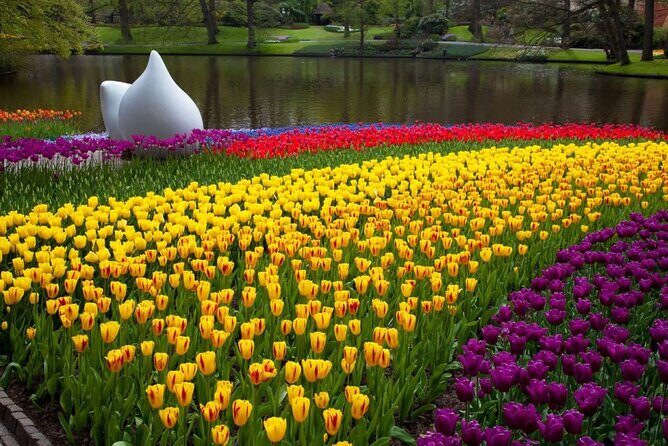 Keukenhof Entry Ticket plus Round-Trip Shuttle Bus from Amsterdam - Who Should Consider This Tour?