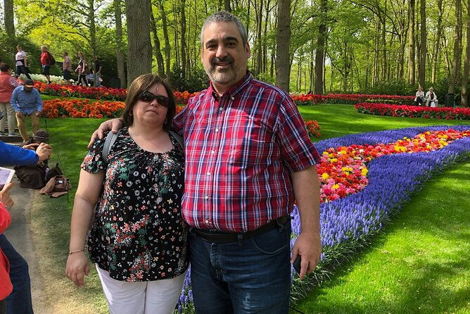 keukenhof-tulip-farm-flower-fields-zaanse-schans-windmills