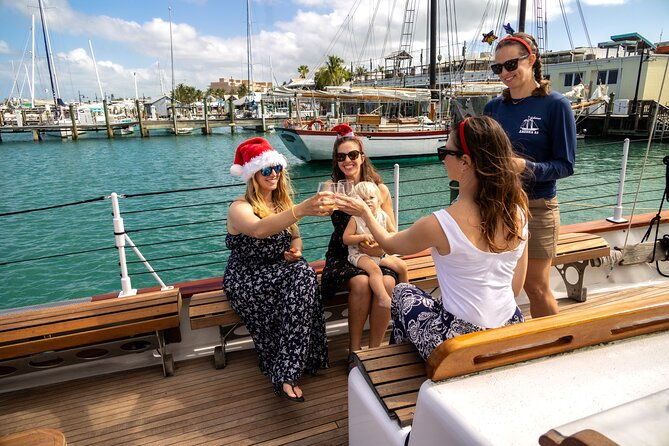 key-west-christmas-cruise-with-live-band-and-drinks