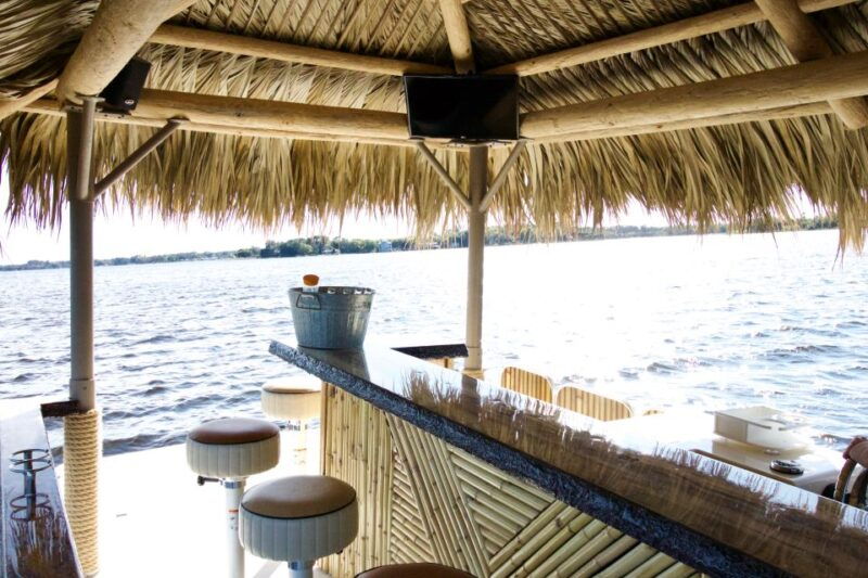 key-west-private-tiki-bar-party-boat-mini-sandbar