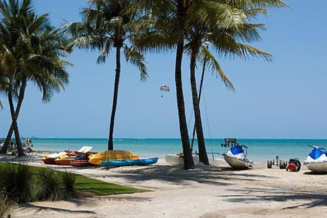 key-west-smathers-beach-activities-with-a-sunset-catamaran-open-bar