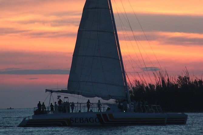 key-west-smathers-beach-activities-with-a-sunset-catamaran-open-bar