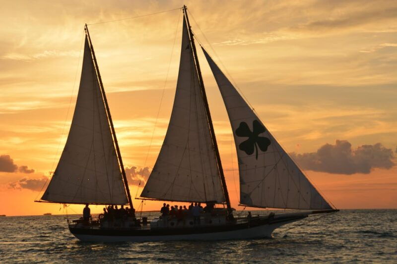 key-wests-schooner-appledore-star-champagne-sunset-sail