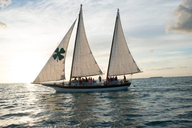 key-wests-schooner-appledore-star-champagne-sunset-sail